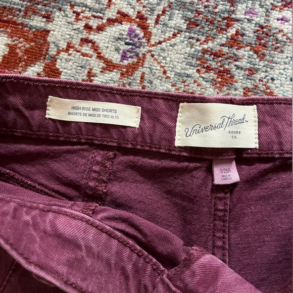 Universal Thread target High rise denim shorts, Size 0/25R - Picture 3 of 3
